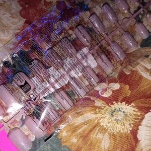 Glittery Pink False Nails Set